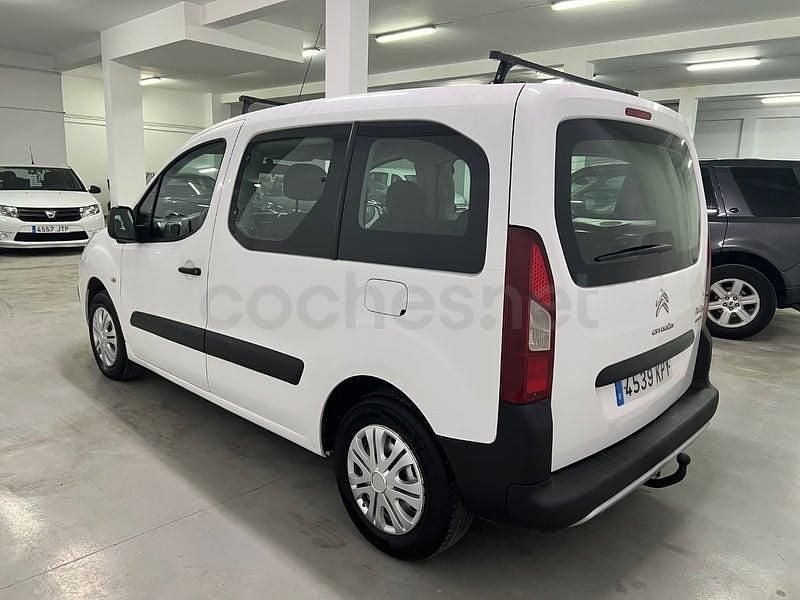 Usado Citroën Berlingo Live 100 CV (73 kW) 2018 Blanco Monovolumen