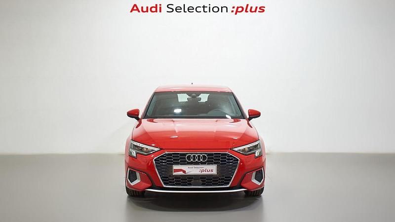 Usado Audi A3 Advanced Plus 110 CV (80 kW) 2023 Rojo tango metalizado Berlina