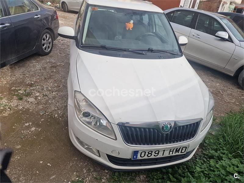 Usado Skoda Fabia Ambition 60 CV (44 kW) 2012 Blanco Berlina