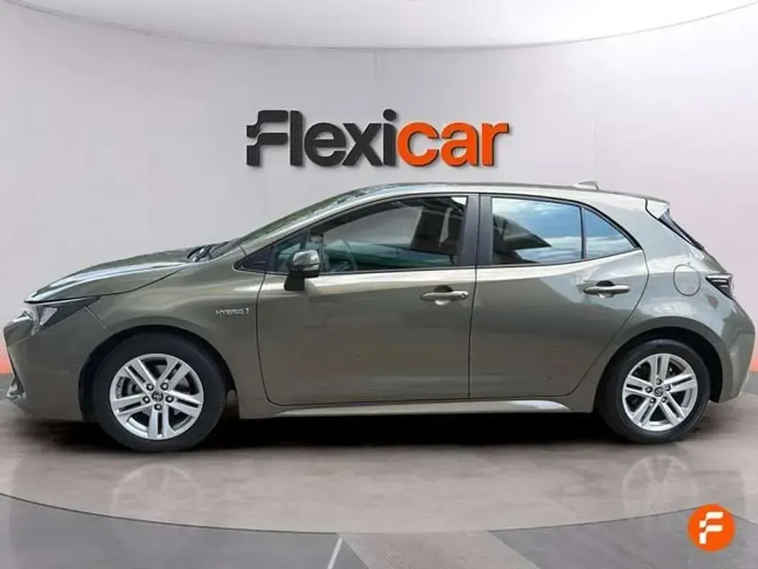 Usado Toyota Corolla Active 122 CV (89 kW) 2019 Verde Utilitario