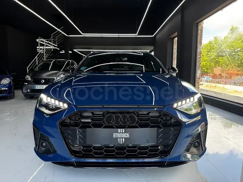 Usado Audi A4 204 HP (150 kW) 2023 Azul Carrinha