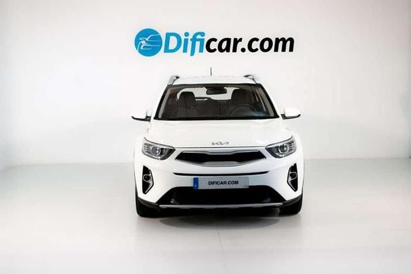 Usado Kia Stonic 84 CV (61 kW) 2022 Blanco SUV