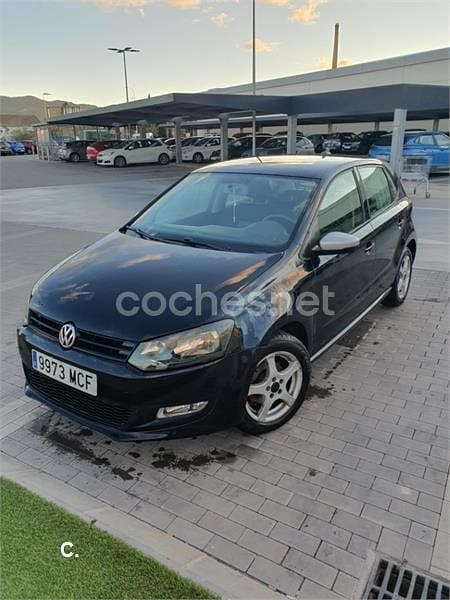 Negro Usado 2013 VW Polo Advance Berlina | 5600 € (Precio justo) - Imagen 1/4