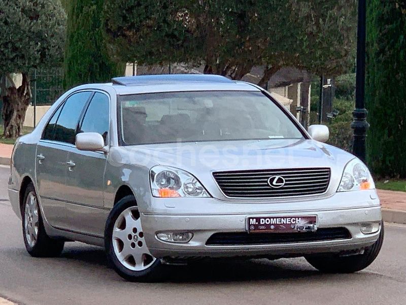 Usado Lexus LS430 281 CV (206 kW) 2001 Gris / plata Berlina