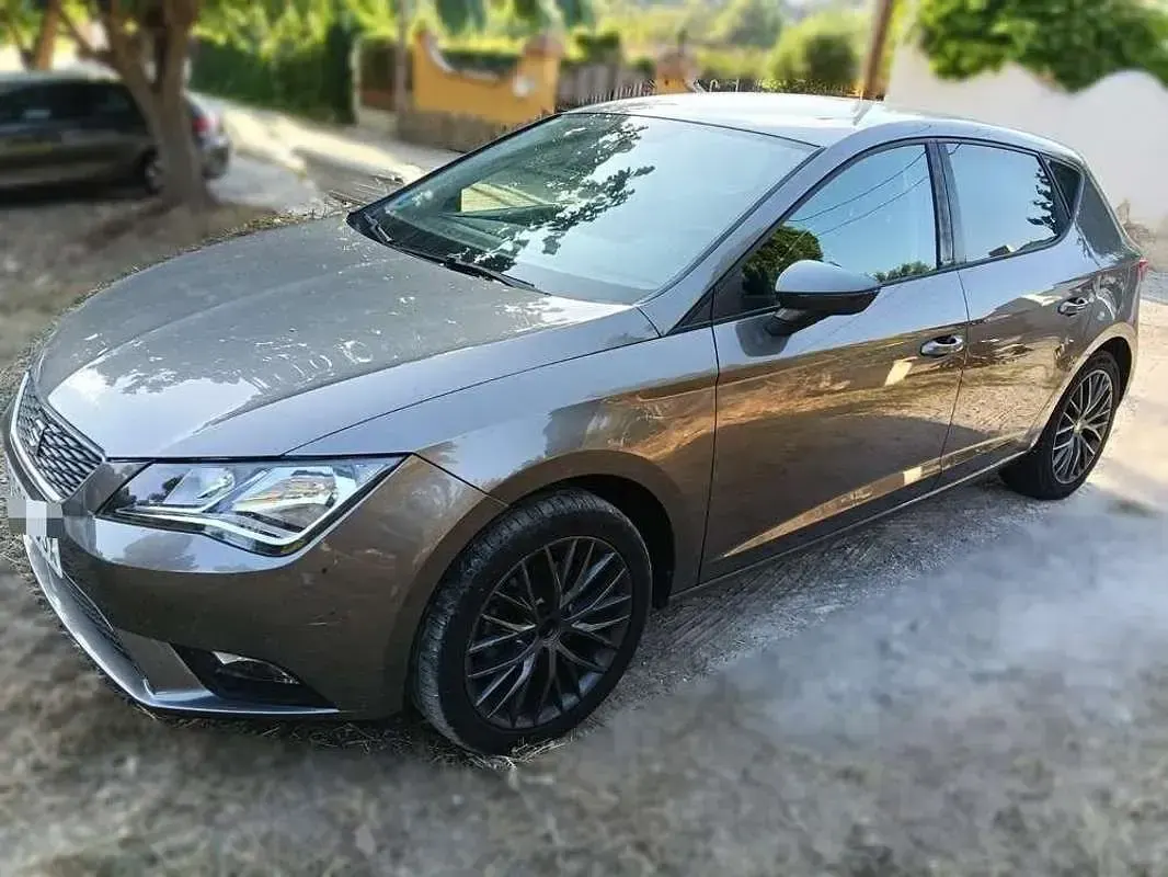 Usado Seat Leon CONNECT 110 CV (80 kW) 2015 Blanco Berlina