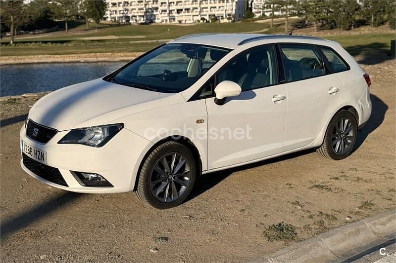Usado Seat Ibiza ST I-Tech 90 CV (66 kW) 2014 Blanco Familiar