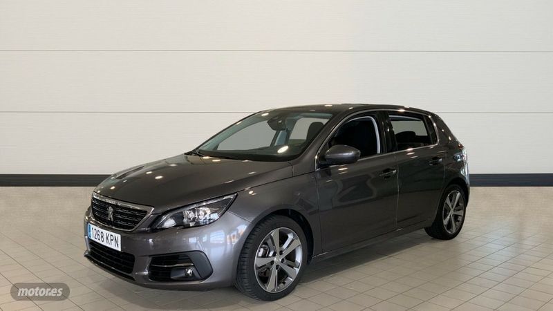 Usado Peugeot 308 Allure 131 CV (96 kW) 2018 Gris Berlina