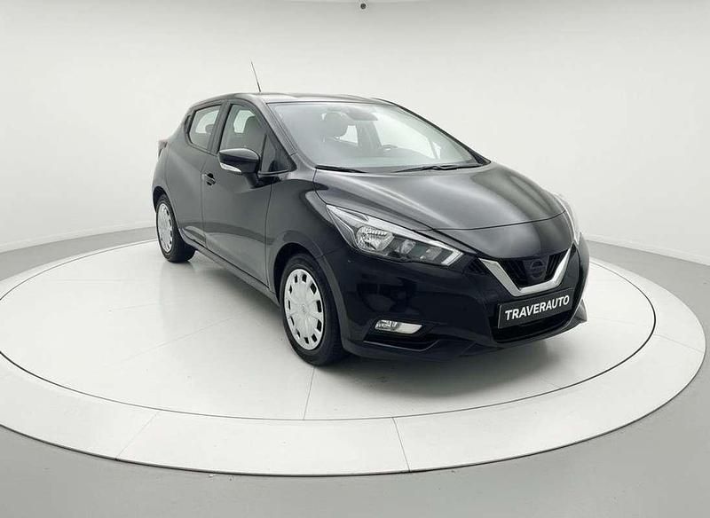 Usado Nissan Micra Acenta 92 CV (67 kW) 2023 Negro Utilitario