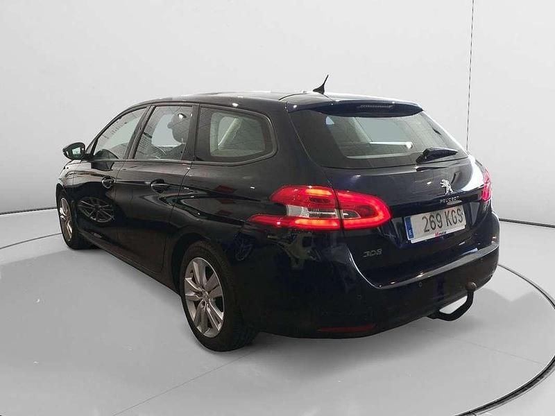 Usado Peugeot 308 Active 99 CV (72 kW) 2018 Azul Familiar