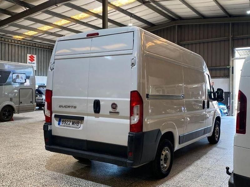 Usado Fiat Ducato 140 CV (102 kW) 2023 Blanco Van