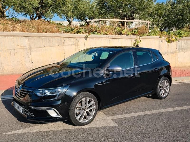 Usado Renault Mégane GT Line GT-Line 130 CV (95 kW) 2017 Negro Berlina