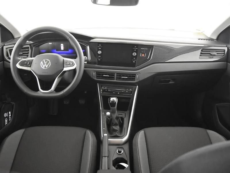 Usado VW Taigo 115 CV (84 kW) 2025 Gris/plata SUV