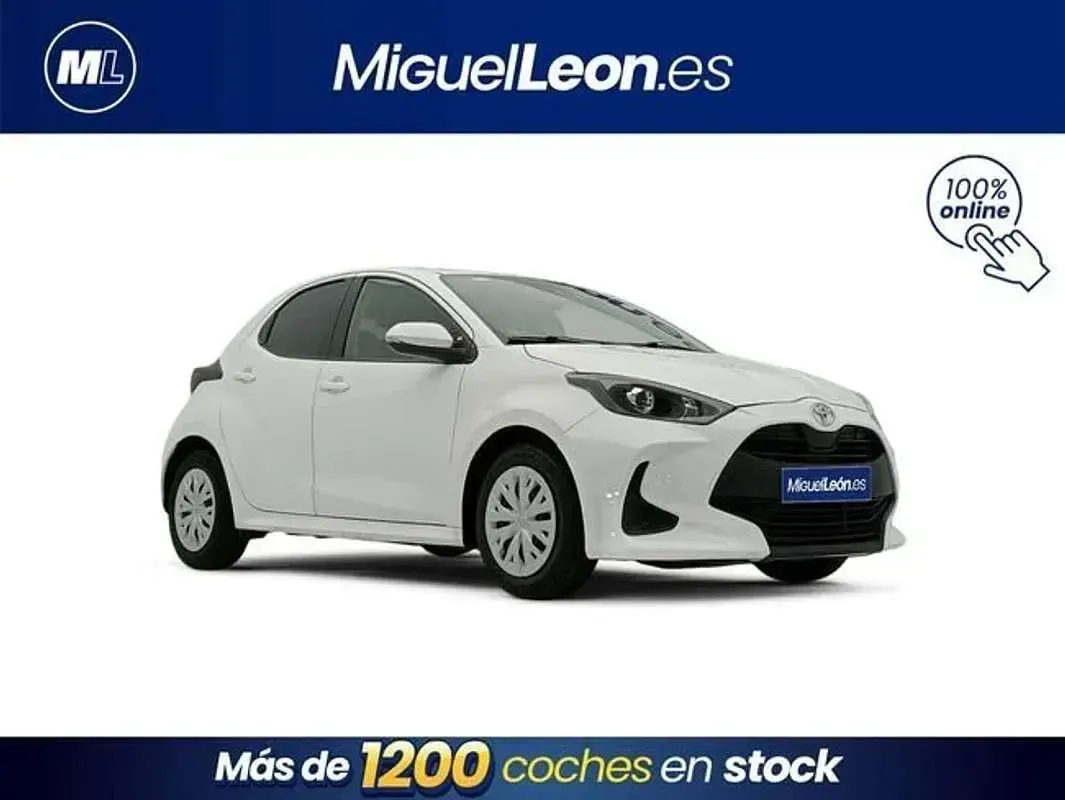 Usado Toyota Yaris Active 69 CV (50 kW) 2022 Blanco Utilitario