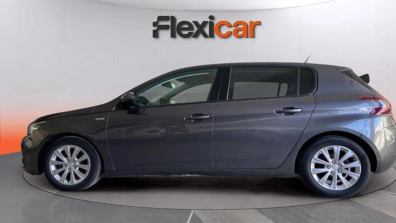 Usado Peugeot 308 Style 131 CV (96 kW) 2020 Gris Berlina