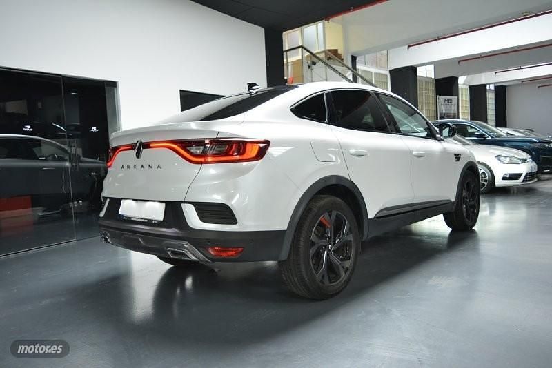 Usado Renault Arkana RS Line 160 CV (117 kW) 2022 Blanco SUV