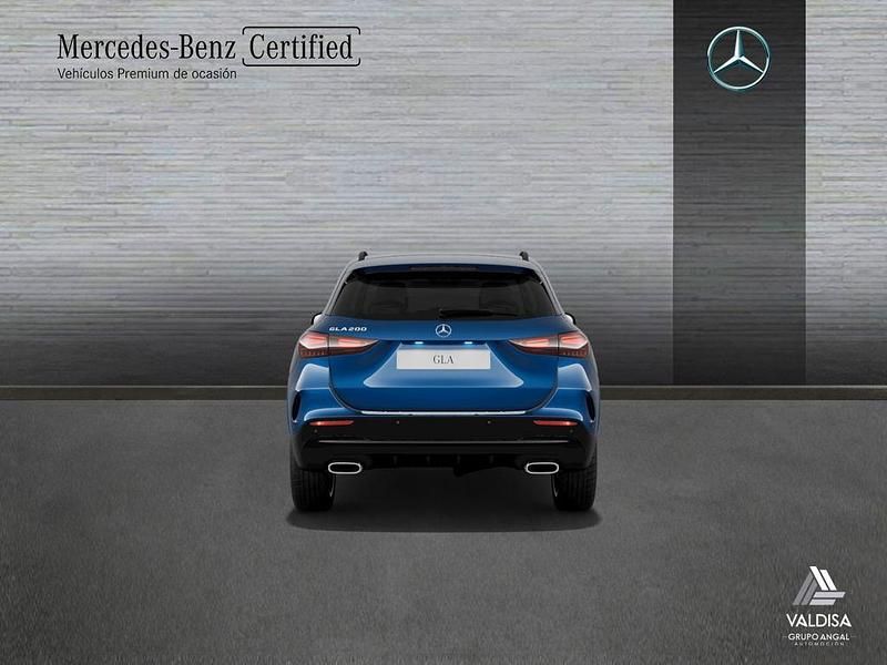 Usado Mercedes GLA200 AMG line 163 CV (119 kW) 2025 Azul SUV
