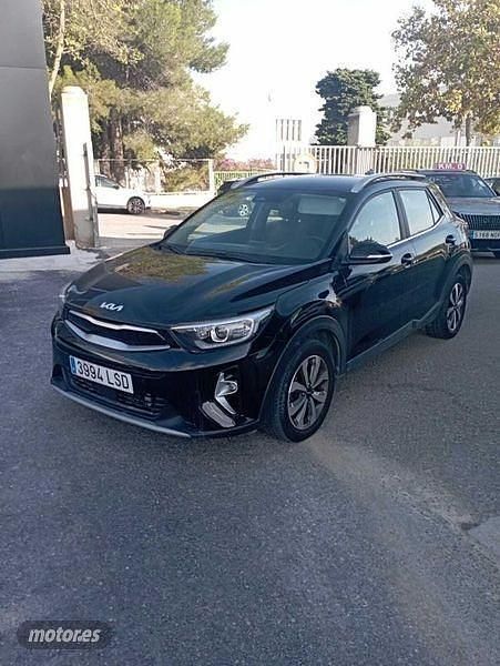 Usado Kia Stonic 100 CV (73 kW) 2021 Negro SUV