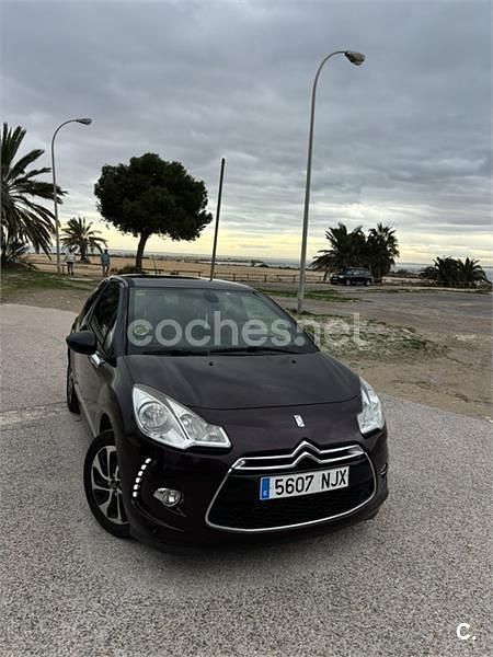 Usado Citroën DS3 Limited Edition 1955 92 CV (67 kW) 2014 Violeta / lila Berlina