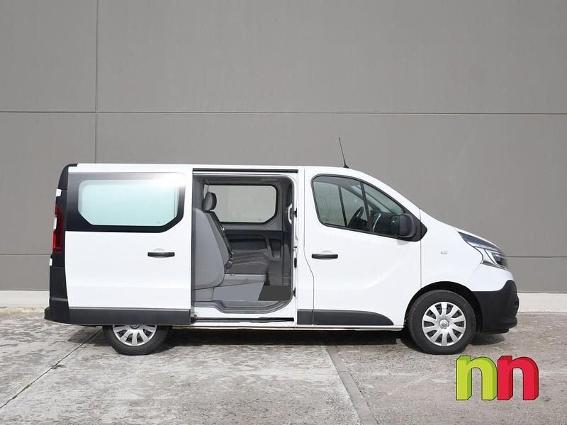 Usado Renault Trafic 120 CV (88 kW) 2020 Blanco Monovolumen