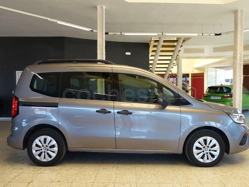 Usado Renault Kangoo 95 CV (69 kW) 2023 Gris / plata Monovolumen
