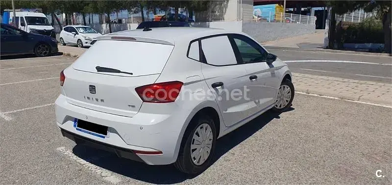 Usado Seat Ibiza Reference 90 CV (66 kW) 2021 Blanco Utilitario