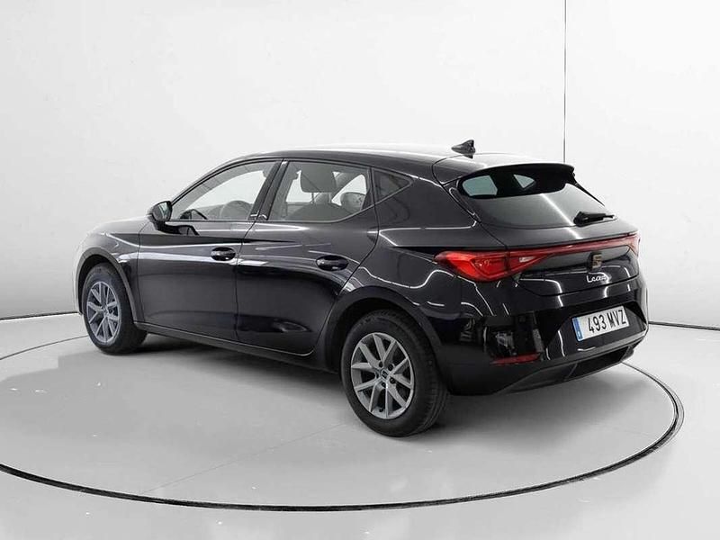 Usado Seat Leon Style 117 CV (86 kW) 2024 Negro Utilitario