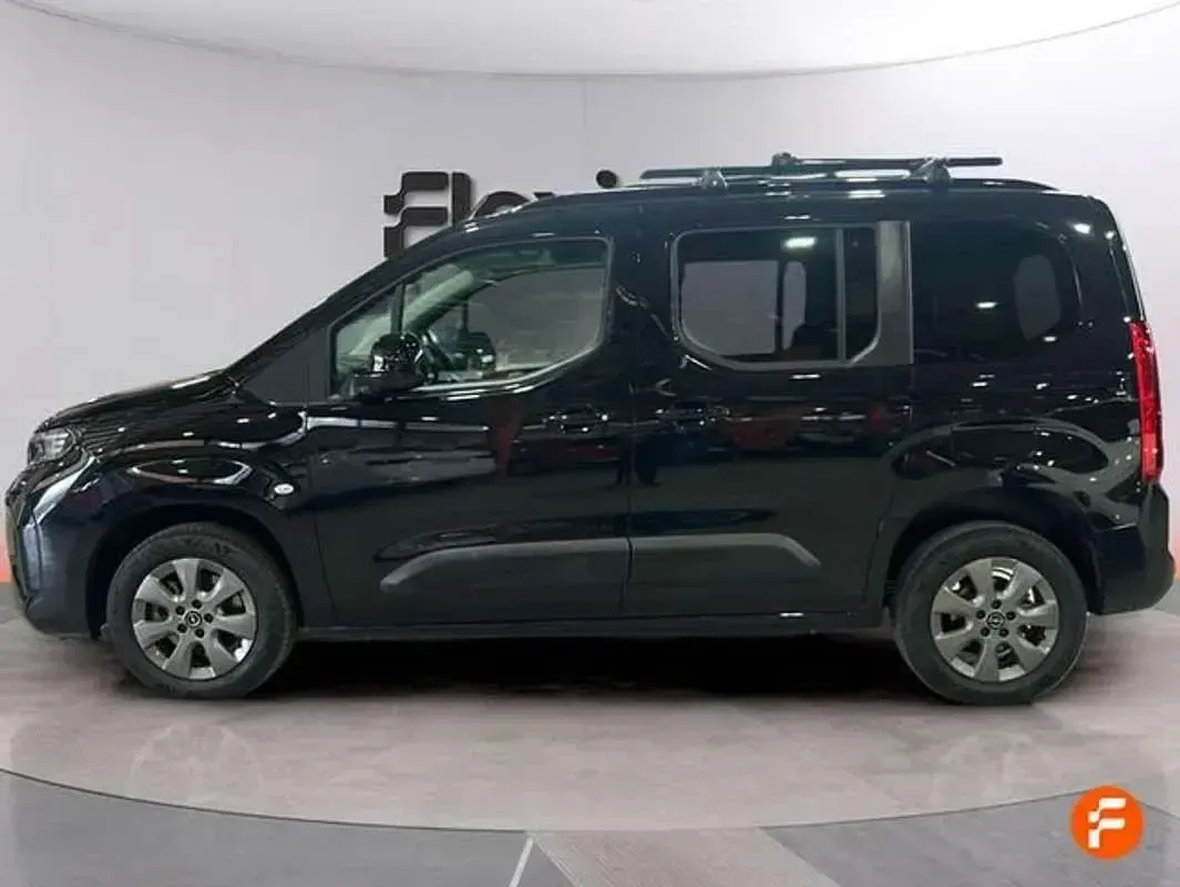 Usado Opel Combo S 131 CV (96 kW) 2025 Negro Monovolumen