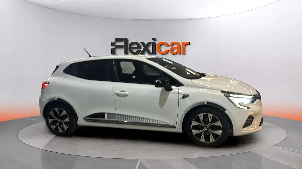 Usado Renault Clio V LIMITED 90 CV (66 kW) 2021 Blanco Berlina