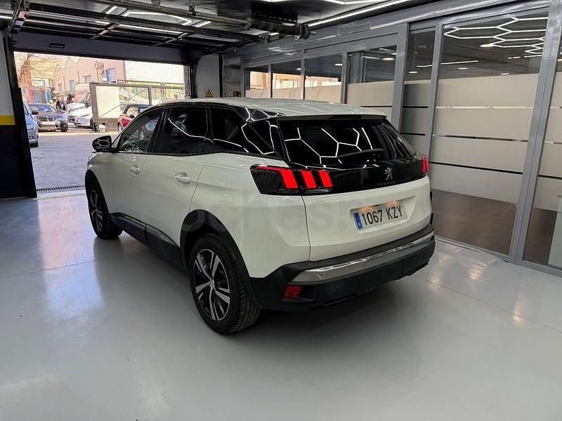 Usado Peugeot 3008 Allure 130 CV (95 kW) 2019 Blanco SUV