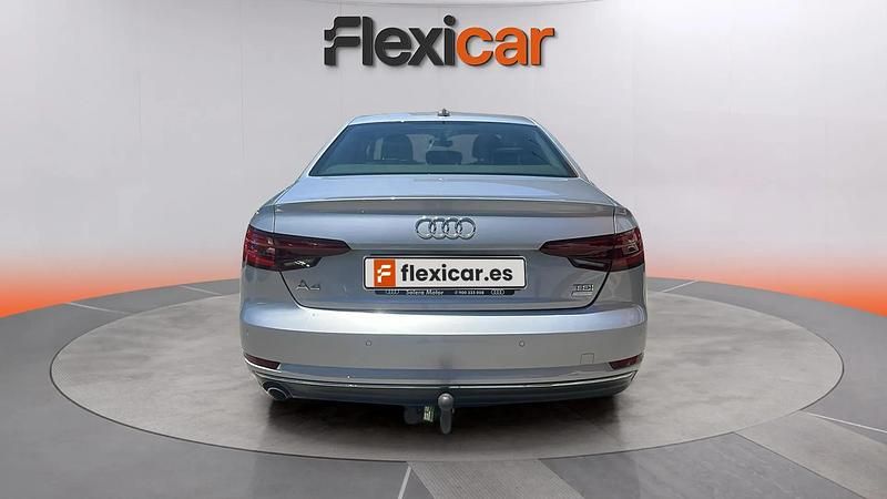 Usado Audi A4 Premium 151 CV (111 kW) 2018 Gris Berlina