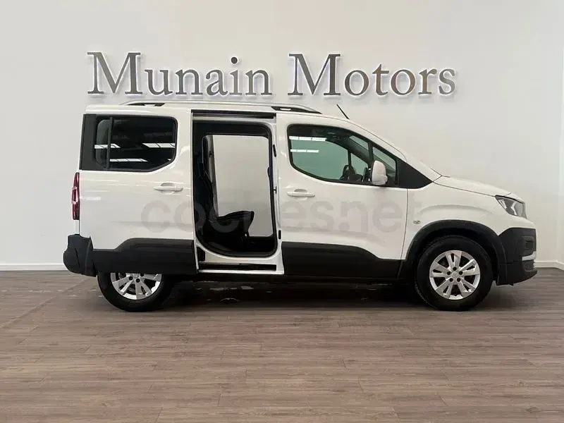 Usado Peugeot Rifter Active 100 CV (73 kW) 2019 Blanco Monovolumen