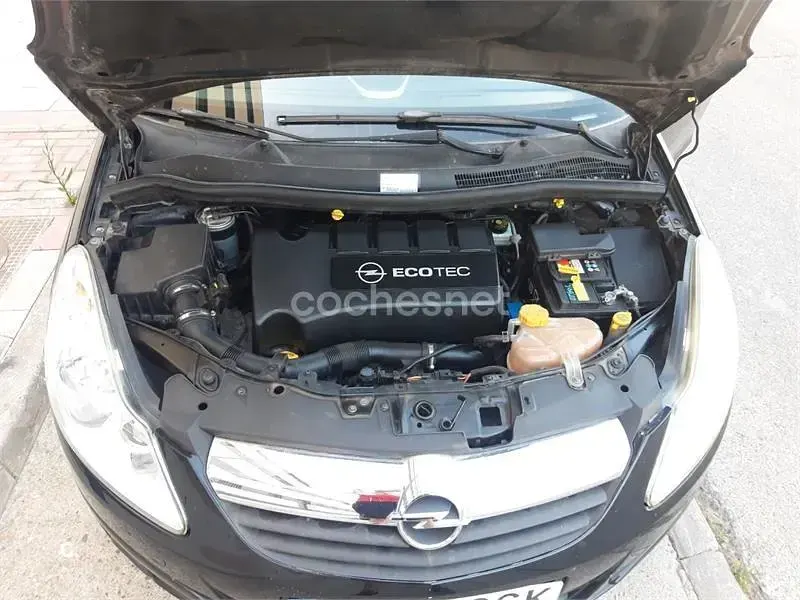 Usado Opel Corsa 90 CV (66 kW) 2008 Negro Utilitario