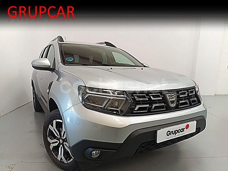 Usado Dacia Duster Prestige 150 CV (110 kW) 2021 Gris / plata SUV