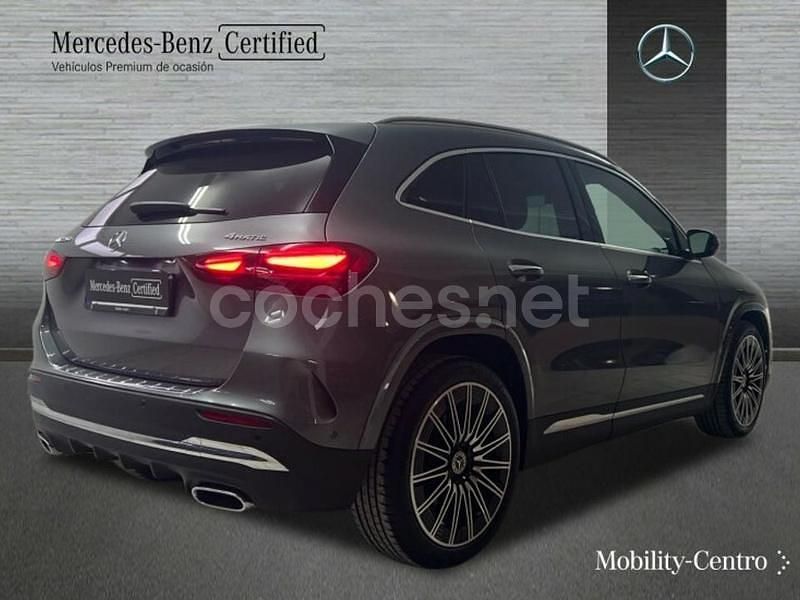 Usado Mercedes GLA220 AMG line 190 CV (139 kW) 2024 Gris montaña SUV