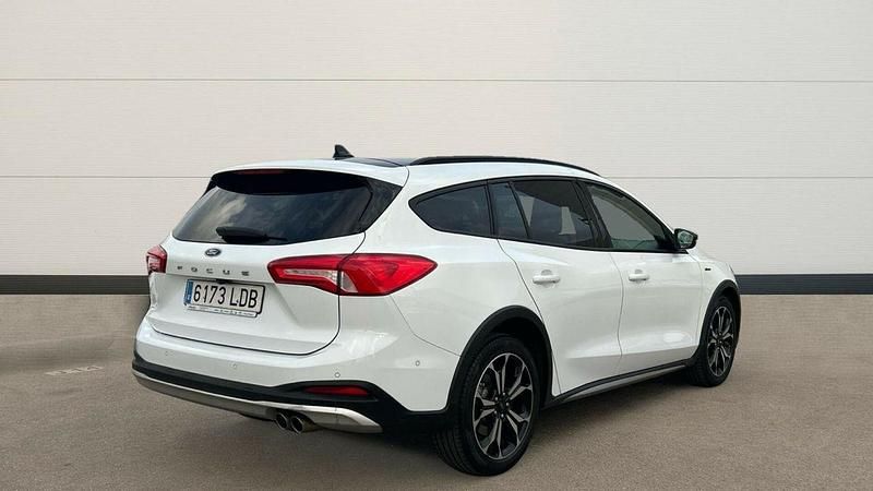 Usado Ford Focus Active 125 CV (91 kW) 2019 Blanco Familiar