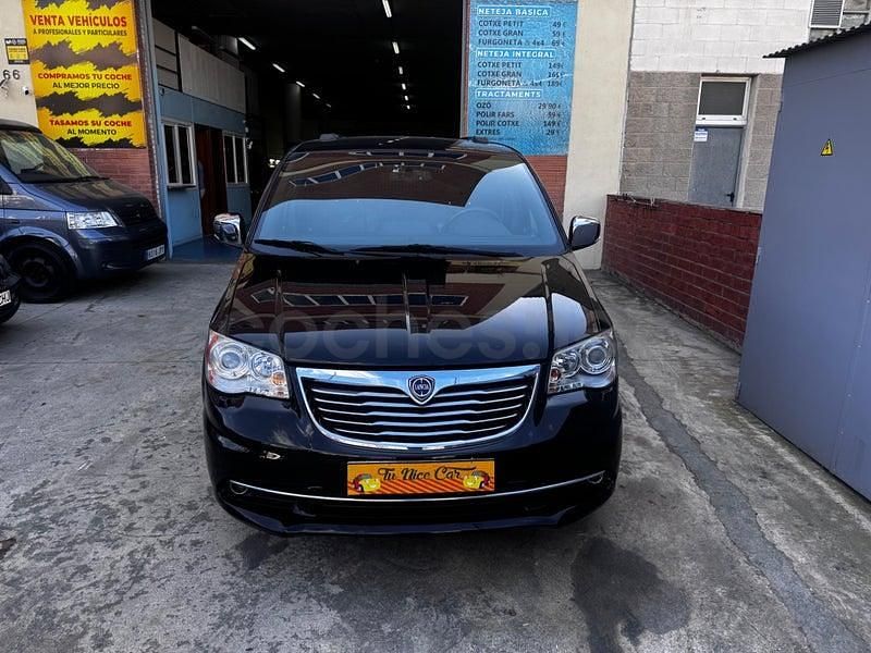 Usado Lancia Voyager S 177 CV (130 kW) 2014 Negro Monovolumen