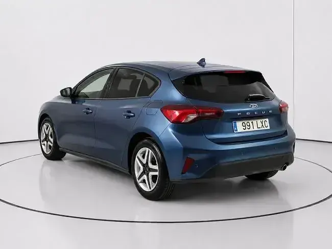 Usado Ford Focus Trend+ 120 CV (88 kW) 2022 Azul Berlina