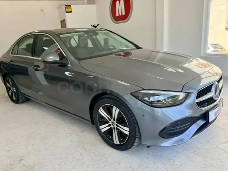 Usado Mercedes C220 200 CV (147 kW) 2023 Gris / plata Berlina