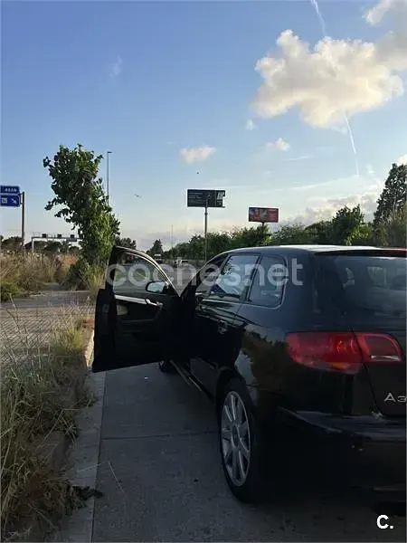 Usado Audi A3 Ambiente 140 CV (102 kW) 2005 Negro Utilitario