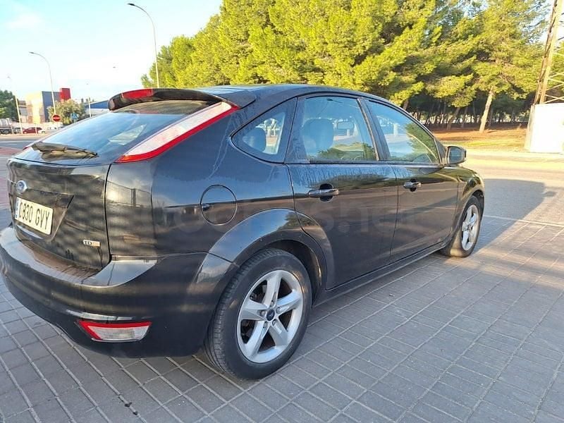 Begagnad Ford Focus Titanium 109 HK (80 kW) 2010 Svart Sedan