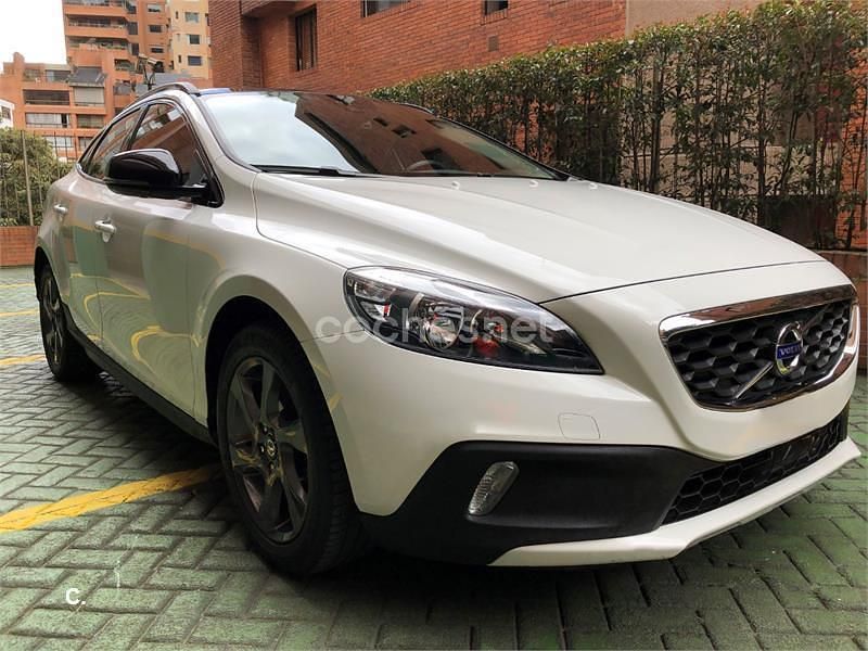 Blanco Usado 2014 Volvo V40 Momentum Familiar | 17.000 € - Imagen 1/4