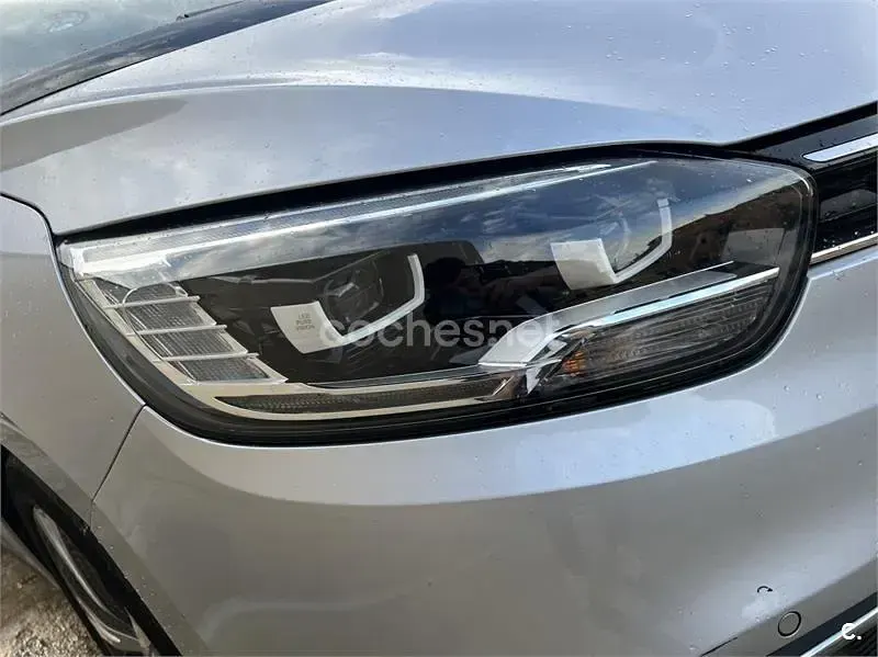 Usado Renault Scenic E-Tech Zen 110 CV (80 kW) 2018 Gris / plata Monovolumen