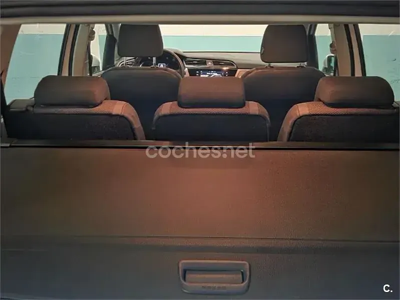 Usado VW Touran Business 115 CV (84 kW) 2018 Blanco Monovolumen