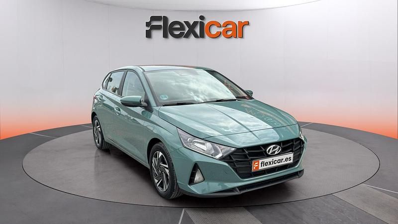 Usado Hyundai i20 84 CV (61 kW) 2022 Verde Utilitario