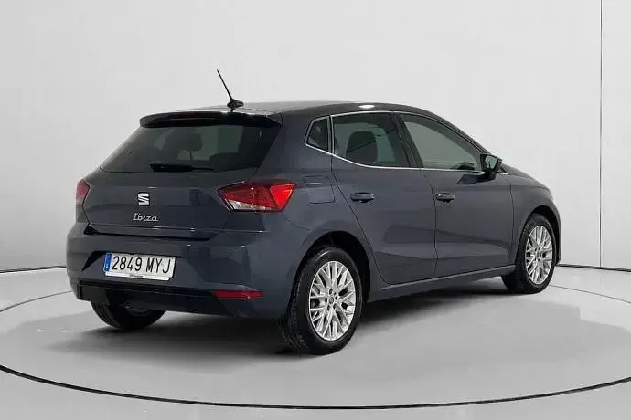 Usado Seat Ibiza XCELLENCE 116 CV (85 kW) 2025 Gris Utilitario