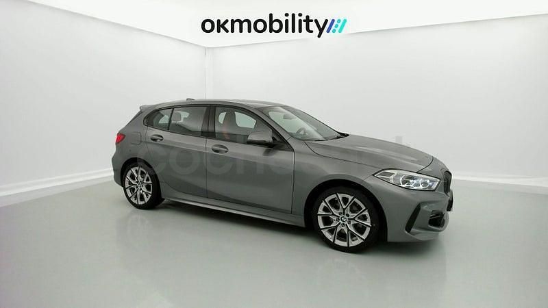 Usado BMW 118 140 CV (102 kW) 2024 Gris / plata Utilitario