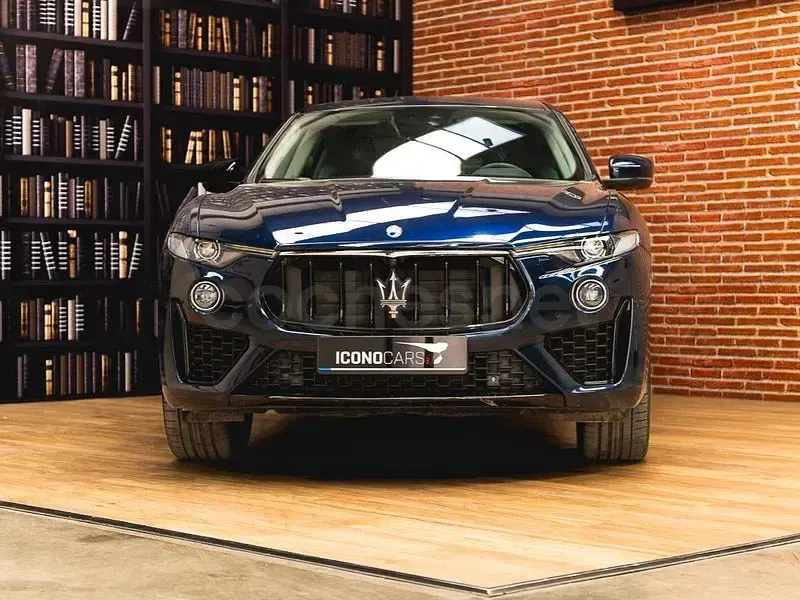 Usado Maserati Levante 275 CV (202 kW) 2019 Azul SUV