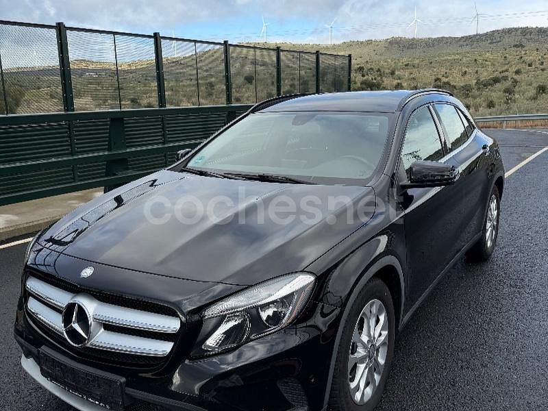 Negro Usado 2015 Mercedes GLA220 Urban SUV | 16.700 € (Buen precio) - Imagen 1/4