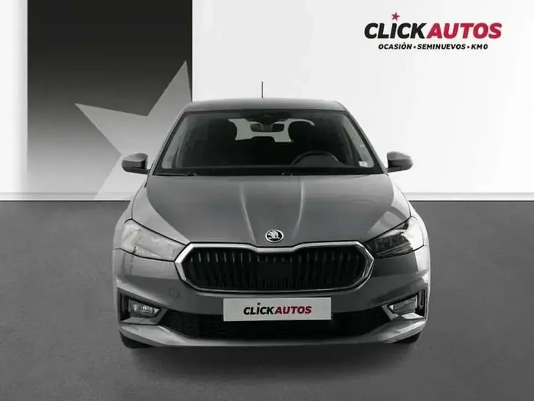 Usado Skoda Fabia Selection 116 CV (85 kW) 2025 Gris Utilitario
