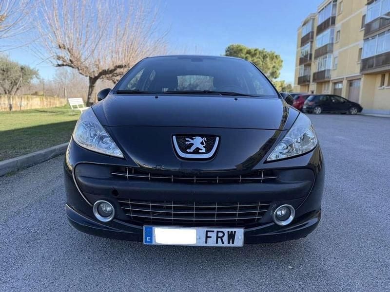 Usado Peugeot 207 109 CV (80 kW) 2007 Negro Utilitario
